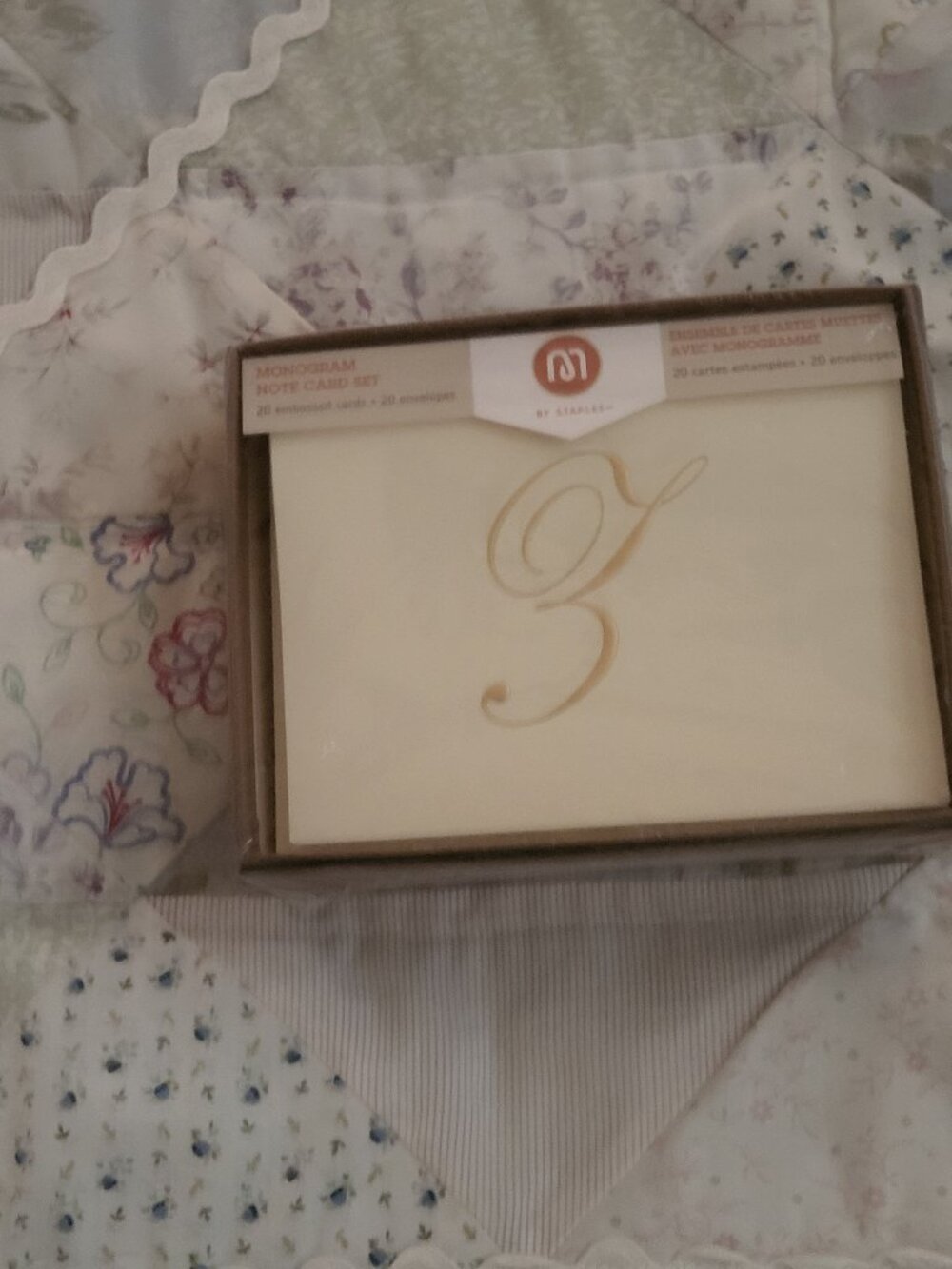 NIB Staples Monogram Letter Z Embossed Note Cards Set